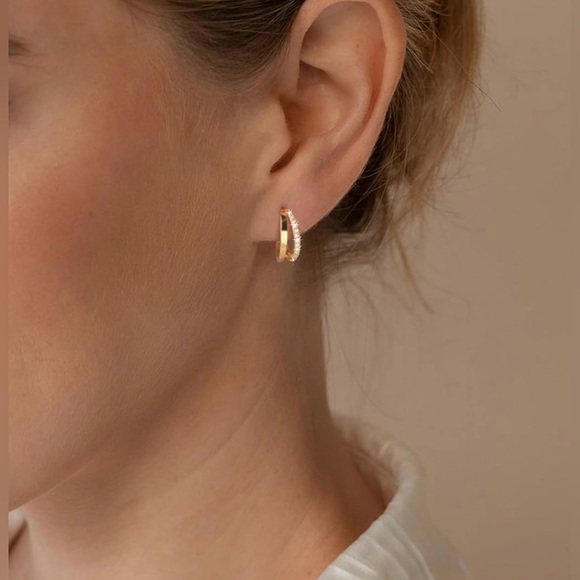 NWT Chunky Hoop Earrings for Women, Trendy 14K Gold or Silver Plated Available - Picture 4 of 13